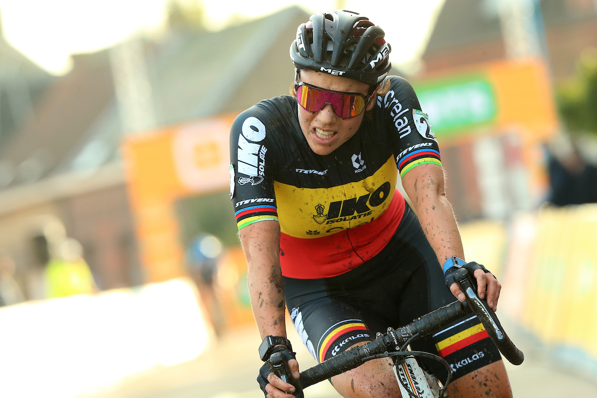 Sanne Cant bevestigt progressie in zware Jaarmarktcross Niel