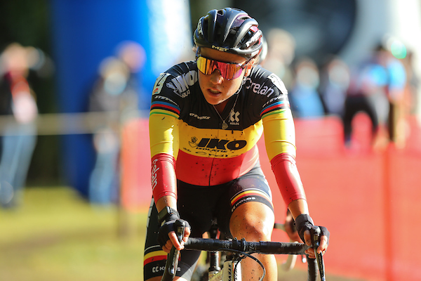 Sanne Cant opent seizoen met zesde plaats in Lokeren 